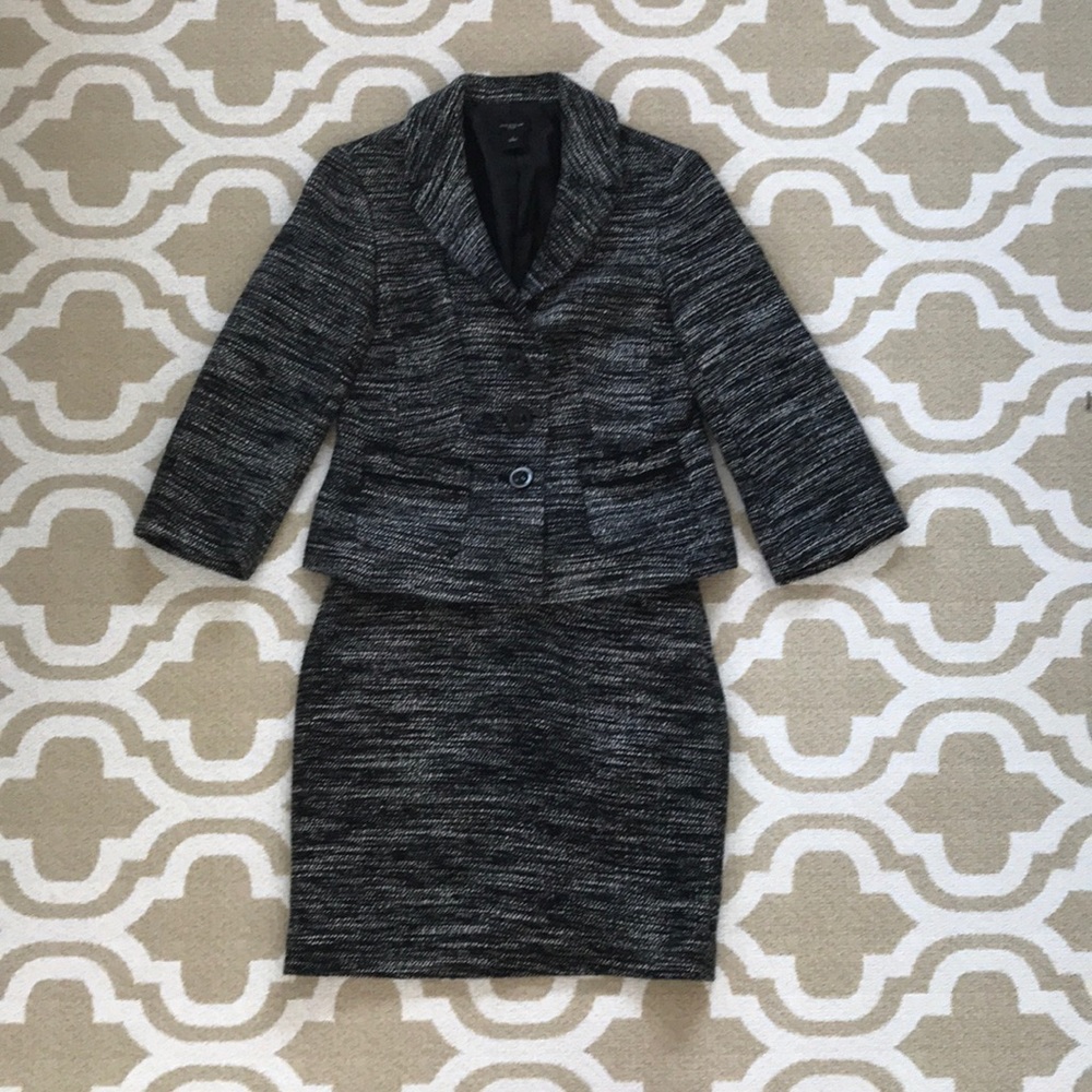 Ann Taylor size 0 wool women’s suit
